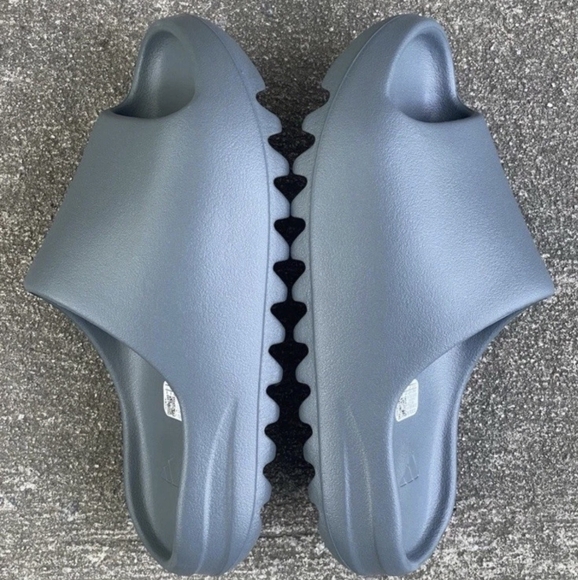 Adidas Yeezy Slide Slate Marine Size 9Brand New (No Box)